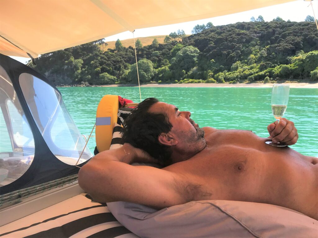 Russell topless with bubble